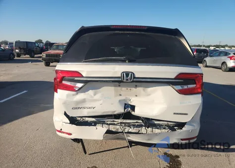 2022 Honda Odyssey Touring z USA, uszkodzony, nr VIN 5FNRL6H83NB026578